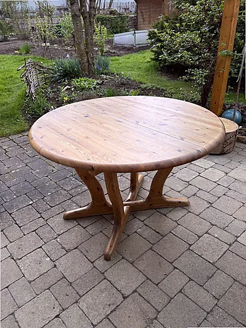 Massivholztisch mit 2 Einlegeplatten