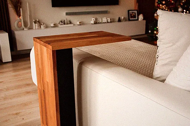Minimalistischer Holz Beistelltisch, Couchtisch, rustikaler Tabletttisch C-Tisch