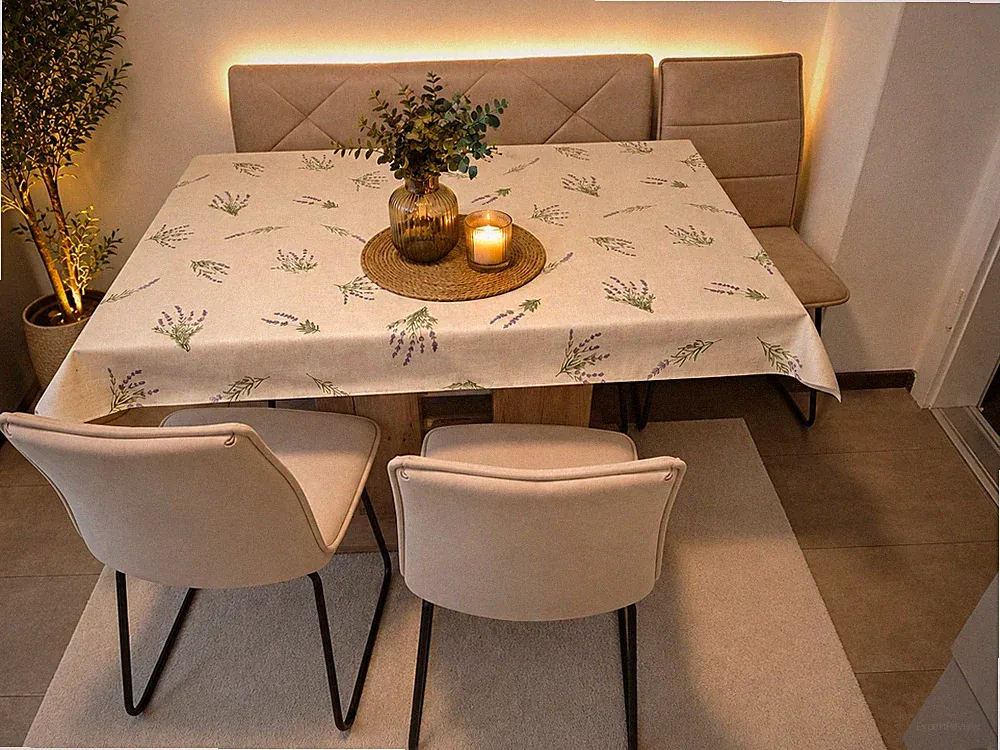 Modernes Esstisch in Beige