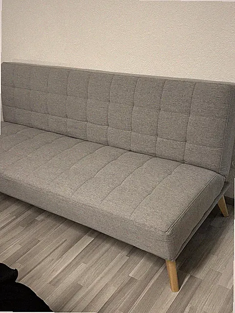 Modernes klappbares Schlafsofa, Schlafsofa mit Hilfsfüßen, mit Schlaffunktion