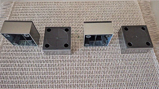 Möbelfüße Alu Edelstahloptik 4x Füße Schrank Sofa Bett Sockelfüße 65x65 mm