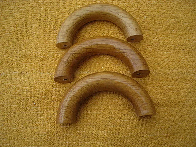 Möbelgriffe 3Stück, ( Eiche ? ) Lochabstand ca. 64mm