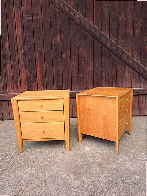 Nachttische 2er-Set Danish Design Holz minimalistisch Mid-Century Metall-Knäufe