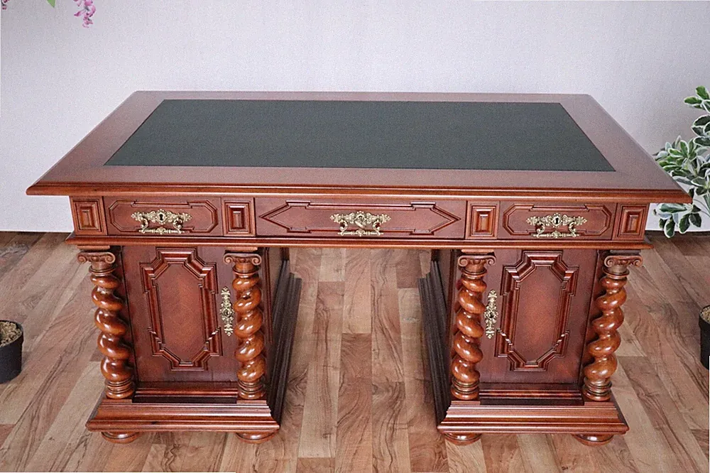 Nr.1979 Dittmar´s Möbelfabrik Danziger Barock Schreibtisch Nussbaum Vollholz