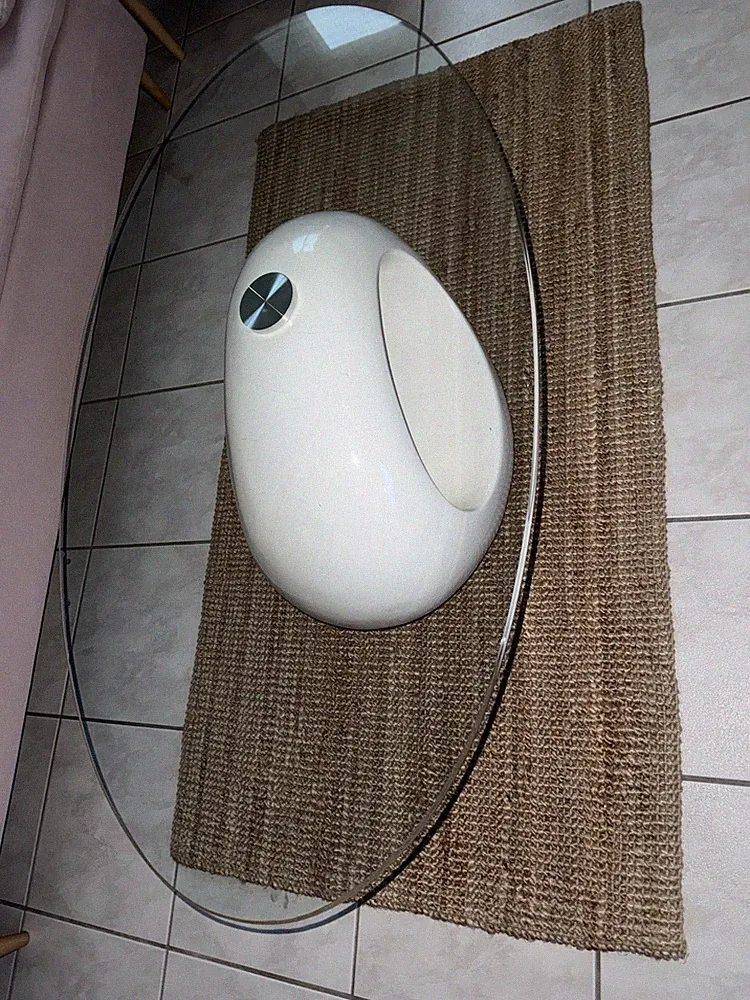 Ovaler Couchtisch Glasplatte weißer Sockel 114x65cm modern glänzend