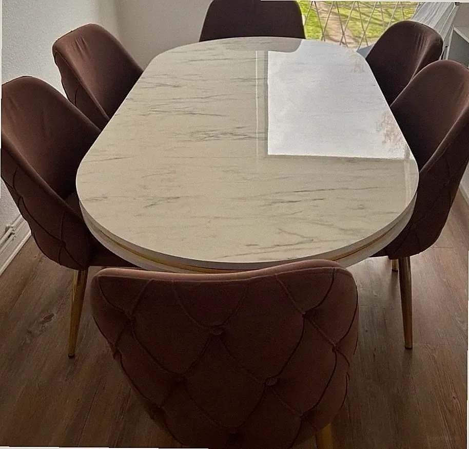 Ovales Esszimmer-Set, 6 Sitzplätze, modern, helles Holz, Kunststein, braun/weiß