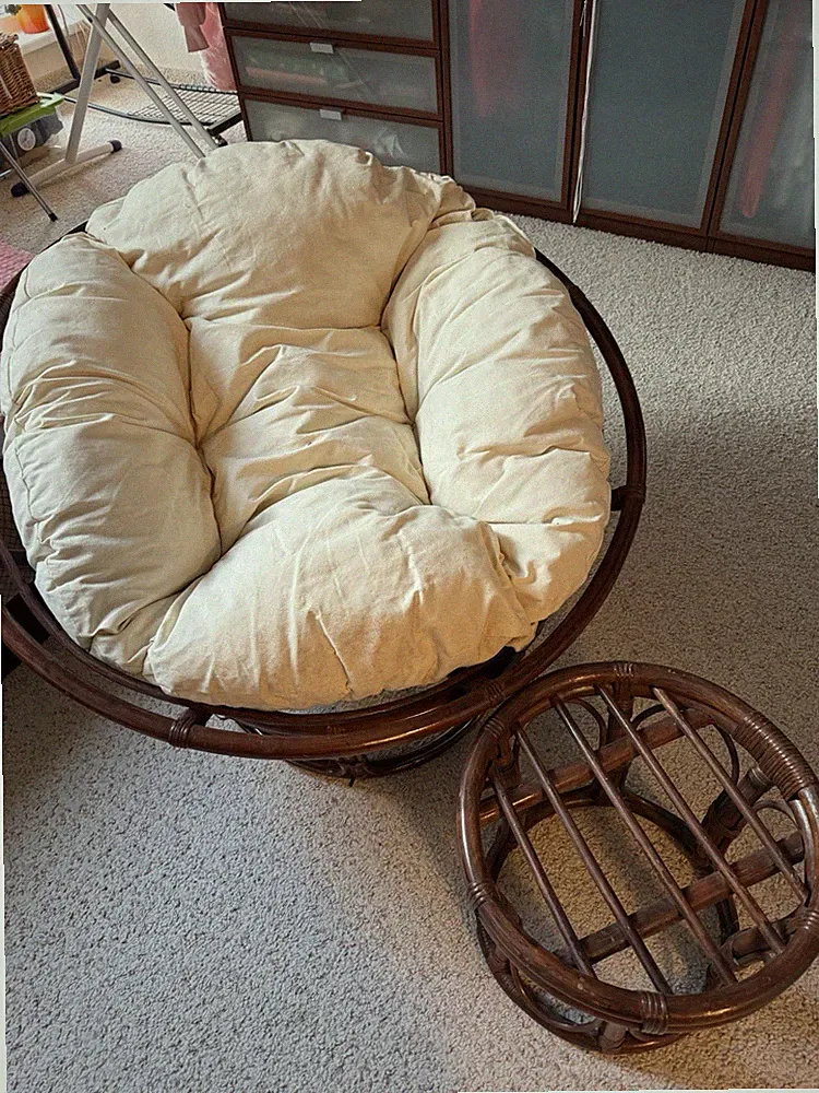 Papasansessel mit Polster D 100cm und 45 cm Sitzhöhe und Beistelltisch braun