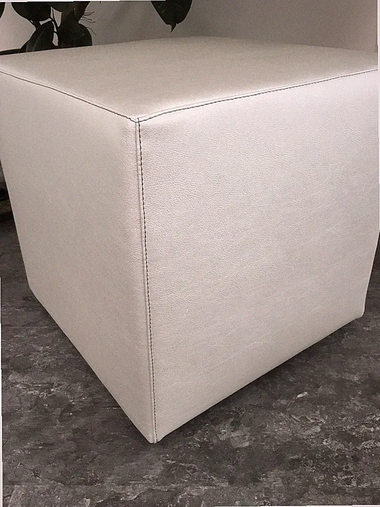 Polsterhocker Hocker Sitzwürfel Sitzhocker Loungemöbel Pouf 45x45x45 silber Skai