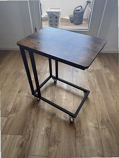 Praktischer Beistelltisch auf Rollen – Industrial Design (50x35 cm)