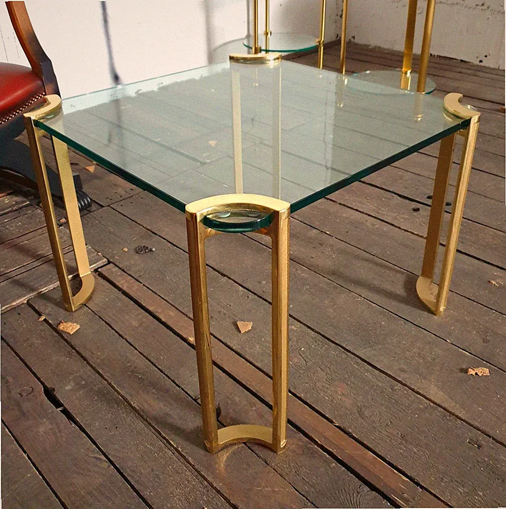 Quadratischer Couchtisch gegos. Messing von Peter Ghyczy 1970er Jahre