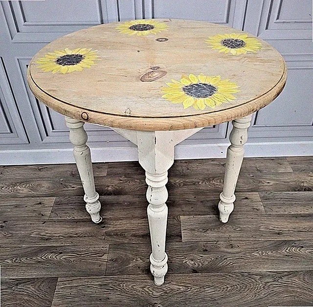 Retro Vintage runder Tisch lackiert Blumenplatte massiv Kiefer rustikal Landhaus Landhaus