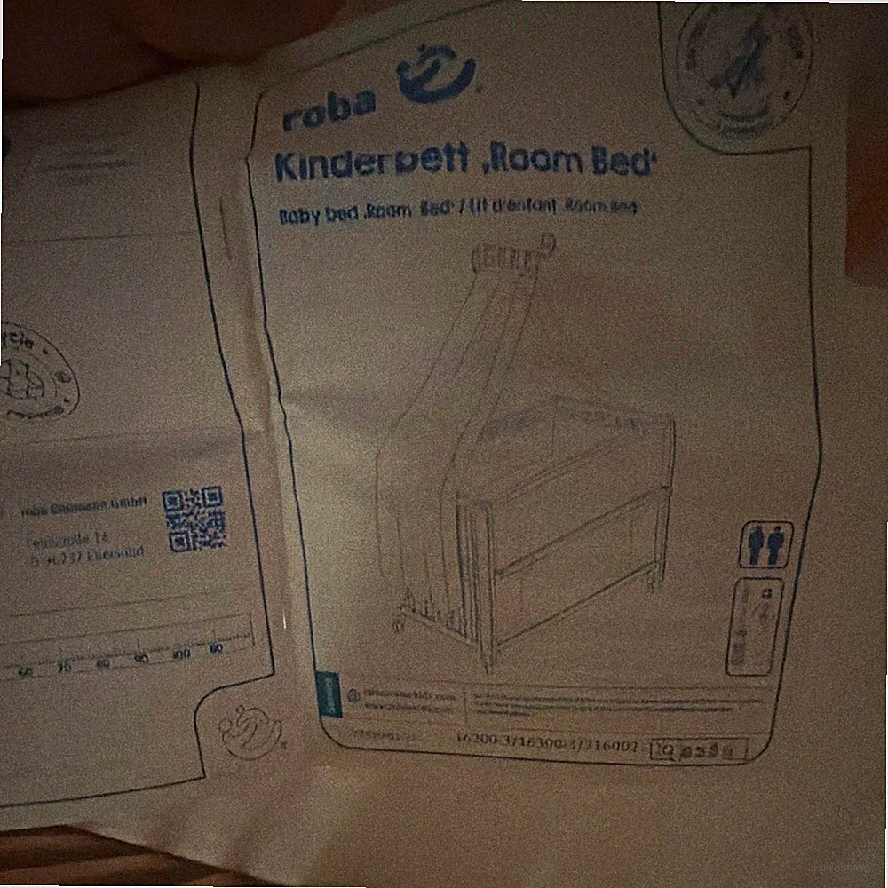 roba Room Bed Kinderbett aus Holz Natur rechteckig mit Rollen, Matratze & Mobile