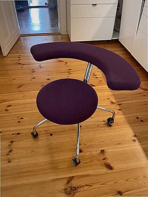 Rovo Chair Twist – Designer-Bürostuhl in Violett, Top-Zustand