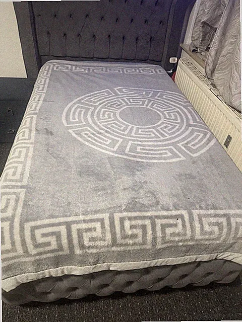 Schlafzimmer Komplett Set Königliches Barock Bett Schminktisch Nachttisch 6 tlg.