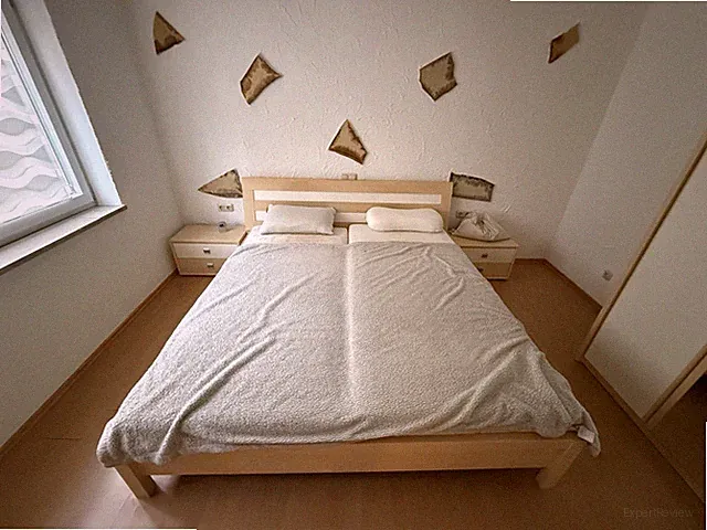 Schlafzimmer Komplettset aus Holz In Gute Zustand