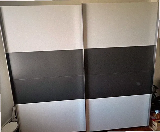 Schlafzimmer-Schrank aus Holz
