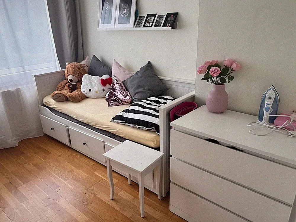 Schlafzimmermöbel-Set weiß Holz Bett Kommode Schreibtisch Stuhl Kleiderschrank