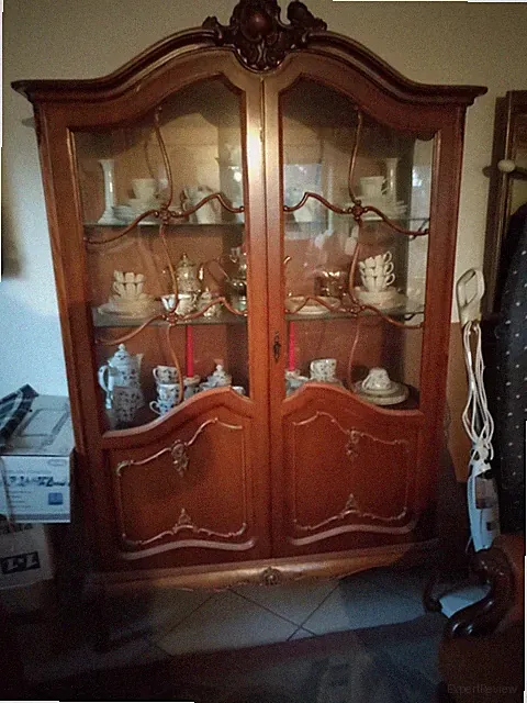 SCHRANKVITRINE „ VERING HOUSE“ IM LOUIS-PHILIPPE-REPRO STIL DER 80ER JAHRE !