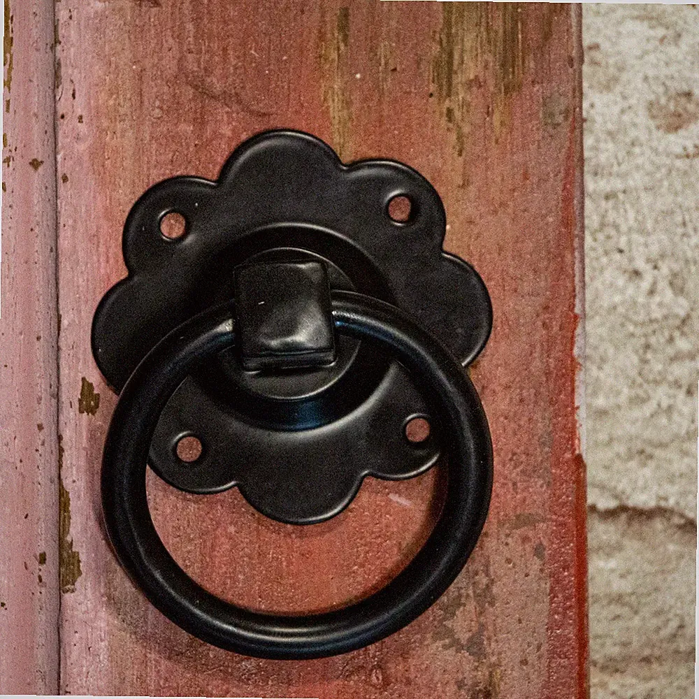 Schubladengriff, Blütenform, Schwarz, pulverbeschichtet, mit Ring, Möbelgriffe