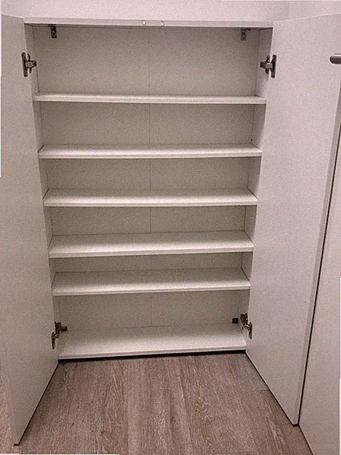 Schuhschrank Weiß Hochglanz 2 Türen 5 Fächer 73x19x114 VB