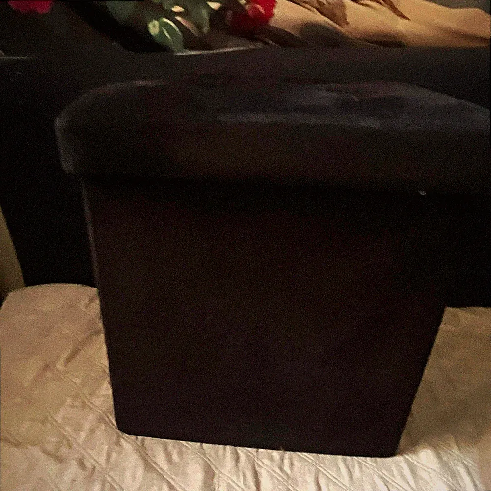 Schwarzer gepolsterter Sitzwürfel Hocker, samt Holzgestell, 45 cm