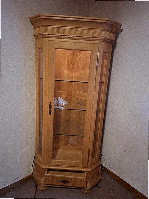 Schwere Eichen Eckvitrine 190x90 cm mit Beleuchtung 4 Stellflächen