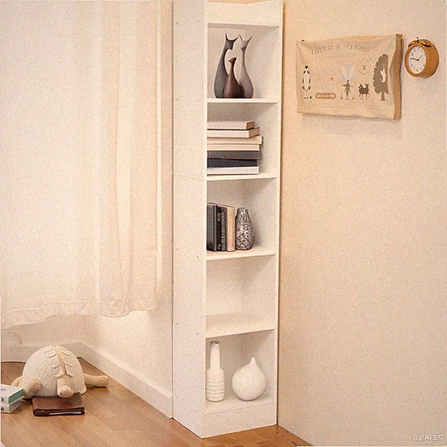 Sechsstufiges Holzregal, Bücherregal, weißes modernes offenes Holzbücherregal.