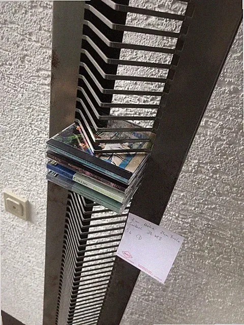 Shabby Chic Designer 💿CD Regal Metall Handarbeit 56 CDs H 200 B 23 Sockel 32x13