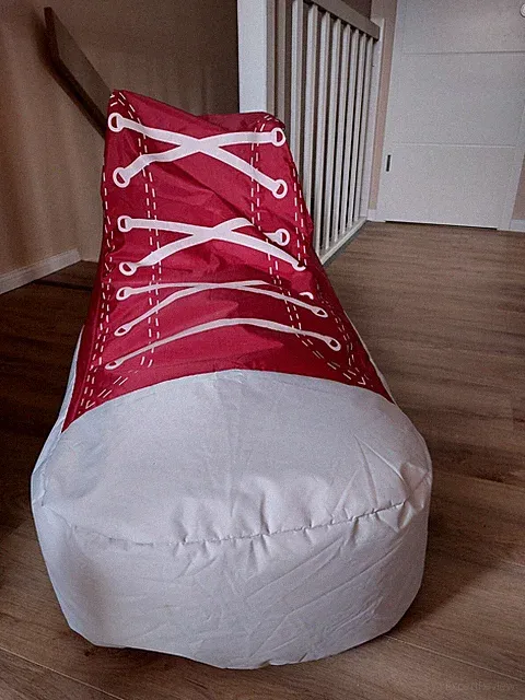 Sitzsack - Turnschuh Design