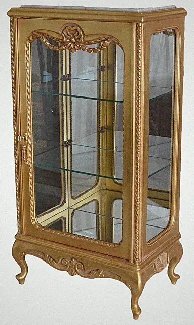 Standvitrine Rokoko „Marie Antoinette“ – Gold, Glas, Spiegel & Marmor – 116 cm