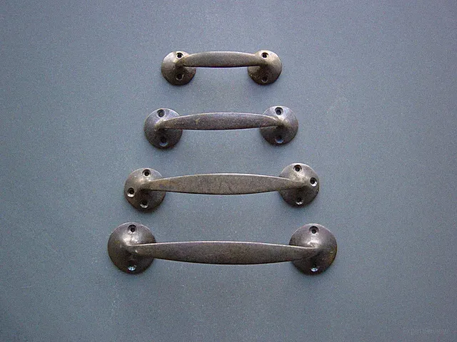 Stoßgriffe massiv Bronze patiniert-Möbelgriffe mit Befestigungsmaterial Set 3
