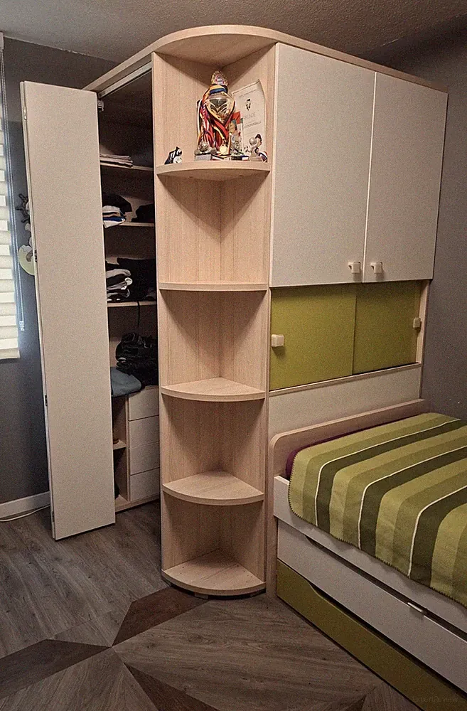 Jugendzimmer-Möbel