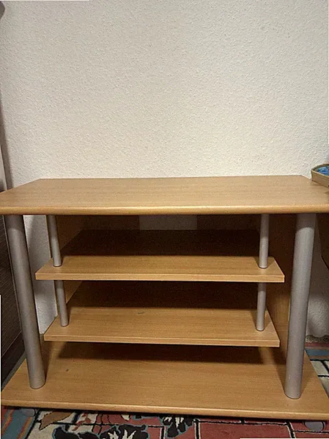 Tv Tisch Im Guten Zustand Mit Rädern Brauch Ich Nicht Mehr Nur Abholung Möglich