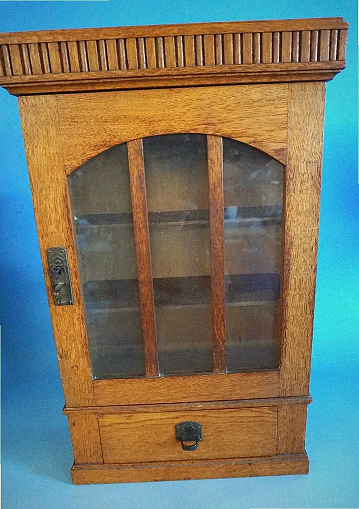 Vintage Art Deco Wandkasten Kasten Wandschrank Vitrine Holz Thonet Ära(F026-415)