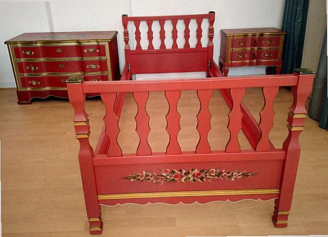 Vintage - Bett / Kommode / Nachtschrank / Herst.Bemalt aus Dänemark