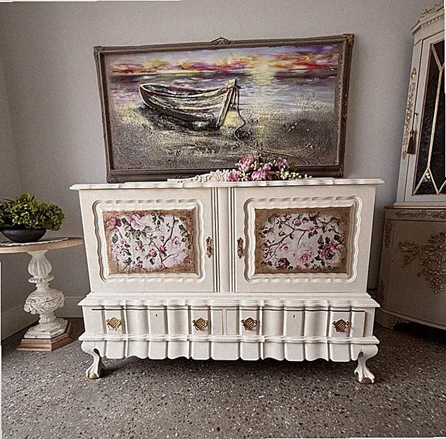 Vintage Französisches Blumen Sideboard Buffet - Handbemalt Landhaus Chic Creme Schrank