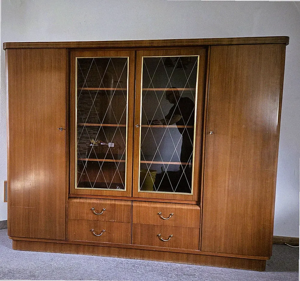 Vintage Massivholz-Schrank / Wohnzimmerschrank – zerlegbar – 203 × 161 × 53 cm