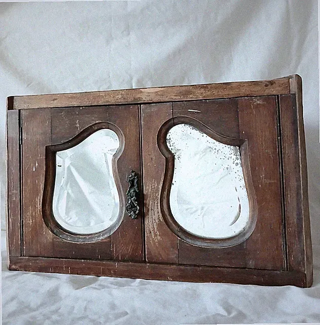 Vintage Massivholz schwerer rustikaler Holz Eckschrank Regal Spiegel Detail