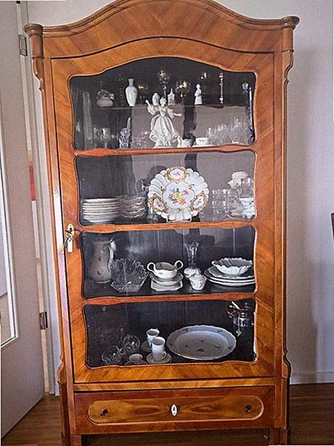 Vitrine Glasschrank Kirschbaummöbel antik