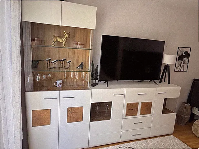 Vitrine mit Sideboard „Cortina“ von Höffner (Neuwertig)