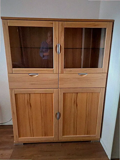 Vitrinenschrank Ess- u. Wohnzimmerschrank Kernbuche teilmassiv geölt