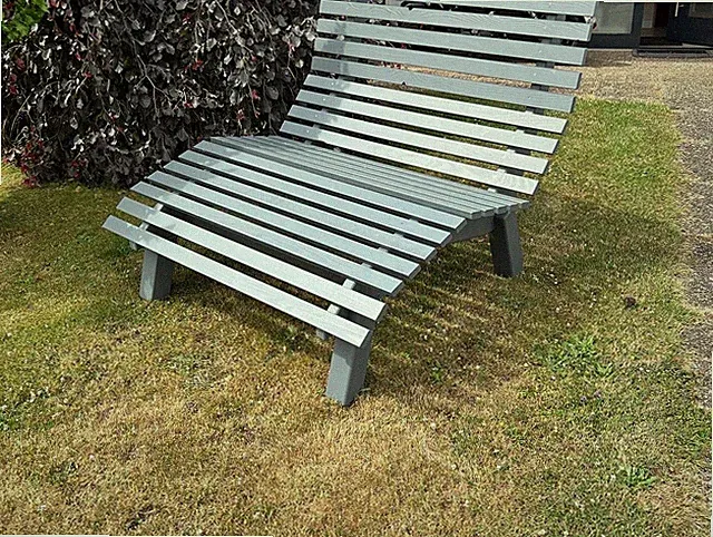 Waldsofa Rackinibank Wellenbank Relaxbank Sinnesbank Saunaliege Schaukelliege