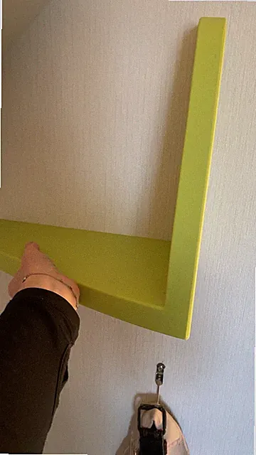 Wandregal / Eckregal L-Form, 1 Fach, Grün, Wandmontage, unter 20 cm