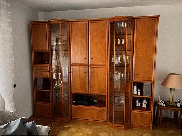 Wohnzimmer Schrankwand mit Glasvitrine Guter Gebrauchter Zustand